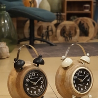 שעון שולחני משולב עץ וברזל