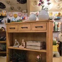 שידת עץ צרה