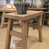 שרפרף עץ מעוצב טבעי