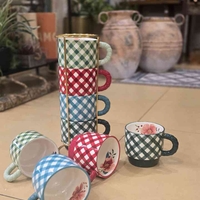 סט רביעיית כוסות קפה מנוקד