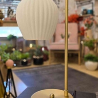 מנורת שירי זכוכית אגס לבן