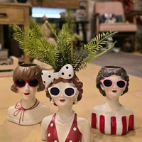 אגרטל גברת מגונדרת