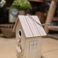 בית עץ דקורטיבי