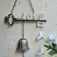שרשרת קיר love