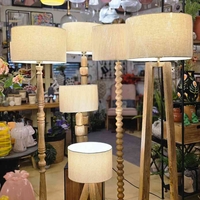 מנורת רגל עץ וינטג'