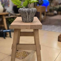 שרפרף עץ מעוצב טבעי