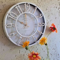 שעון ספרות לבן וינטג'