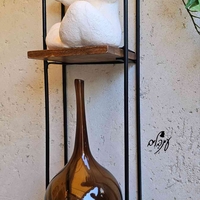 מדף עץ במסגרת כפולה