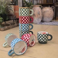 סט רביעיית כוסות קפה מנוקד