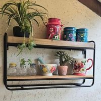 מדף עץ קומותיים