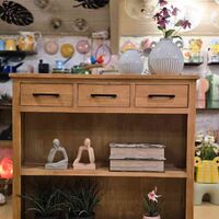 שידת עץ צרה