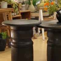 שולחן שחור עץ מלא גבוה
