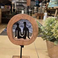 פסל זוג בעיגול