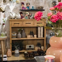 שידת עץ צרה