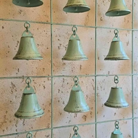 תמונת פעמונים ירקרקה מרובעת