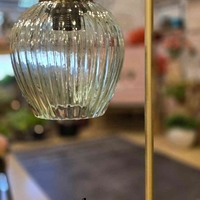 מנורת שירי זכוכית אגס ירקרק