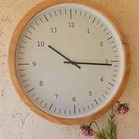 שעון עץ תכלת