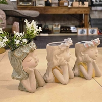 בית עציץ דמויות