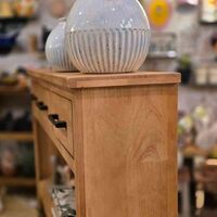 שידת עץ צרה