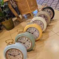 שעון שולחן עם טבעת בשישה צבעים