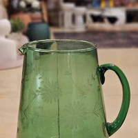 קנקן מים ירוק עיטורים