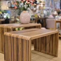 שולחן סלון / שרפרף פסים