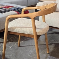 כיסא דגם 
