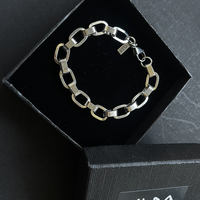 LIN bracelet
