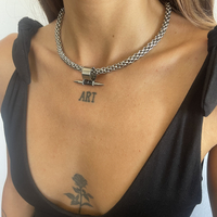 Lara choker