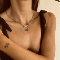 SIX necklace