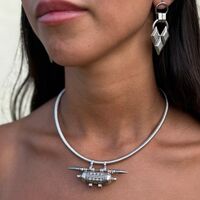 Nefertiti snake choker