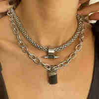 Lara choker