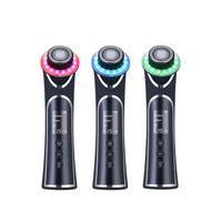 מכשיר יופי מהפכני עם טכנולוגיות RF EMS ואורות LED טיפוליים