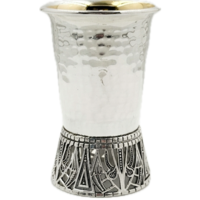 כוס רביעית פטיש רגל מעוטרת