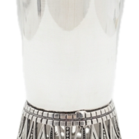 כוסית חלקה רגל מעוטרת