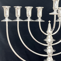 חנוכיה לבית כנסת - ביגלה חלק