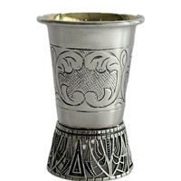 כוס רביעית ריקוע רגל מעוטרת