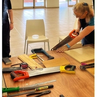 אומנות עבודת יד עץ לאנשי טיפול