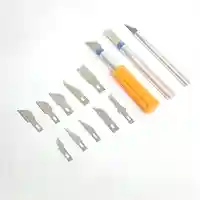 סט סכיני חיתוך מדויקים עם 3 ידיות ו-13 להבים להחלפה