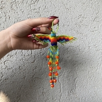 Beaded hummingbird - green with rainbow