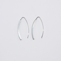 Thin open silver colored earrings