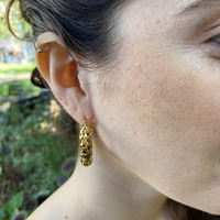 Golden color spine hoop earrings