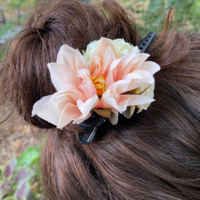 Flower hairclip - together