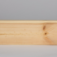 עץ אורן 4/10 מוקצע