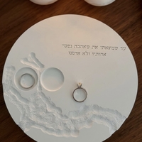 מעמד טבעות לחתן כלה דגם דמוי אבן