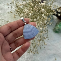 שרשרת אגת תחרה כחולה