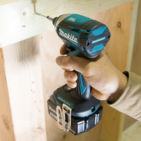 מברגת אימפקט DTD154 18V מתוצרת Makita