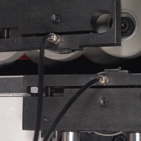 HOLLY- HY260A מכונת קנטים תעשייתית, תפיסת מכונה מחושבת, תכנון מפורט להפליא ותיאום מושלם של הרכיבים הבודדים כדי להבטיח גימור מושלם.