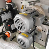 HOLLY -HY35S   מכונת קנטים עם עיצוב מבנה קומפקטי ותפיסת מכונה מחושבת, תכנון מפורט להפליא ותיאום מושלם של הרכיבים הבודדים כדי להבטיח גימור מושלם.