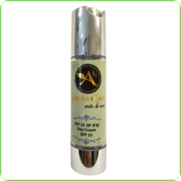 קרם יום עם מקדם הגנה 25 SPF